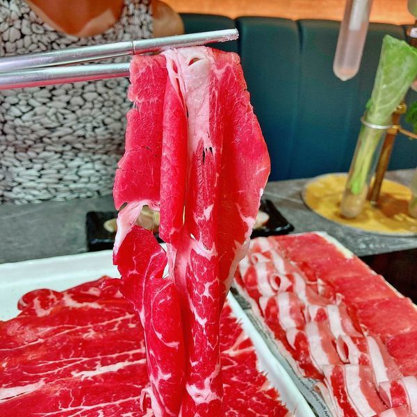 新北中和環球 火鍋吃到飽 八海食潮 牛肉 02.JPG