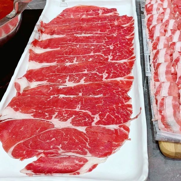 新北中和環球 火鍋吃到飽 八海食潮 牛肉 01.JPG