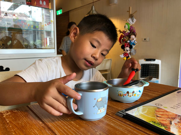 圓圓家愛吃貨—基隆美食餐廳《米奇a麥田》不只好吃，更好拍！
