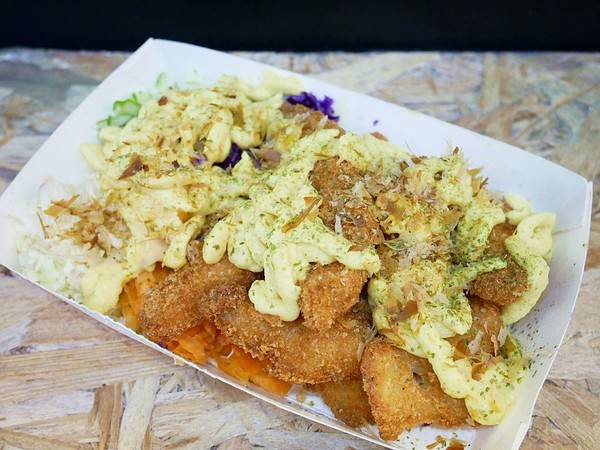 小熊炸餅：小熊炸餅-逢甲炸物新風貌   泥漿炸物搭配綜合生菜  解膩更清爽