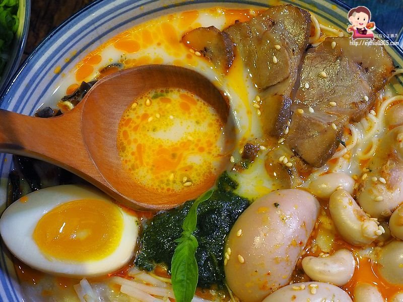 桃園中壢美食-山禾堂拉麵-好害羞，雞佛拉麵讓你補身體，還有超可愛的吐司冰淇淋  (邀約) @民宿女王芽月-美食.旅遊.全台趴趴走