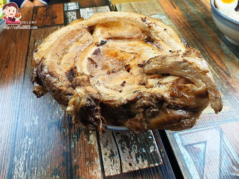 1.8公斤,三台斤,中壢火車站美食,中壢美食,大份量,嫩雞拉麵,東京牛奶起司,樹幹拉麵,社教館,蒲島太郎 @民宿女王芽月-美食.旅遊.全台趴趴走