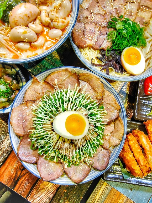 桃園中壢美食-山禾堂拉麵-好害羞，雞佛拉麵讓你補身體，還有超可愛的吐司冰淇淋  (邀約) @民宿女王芽月-美食.旅遊.全台趴趴走