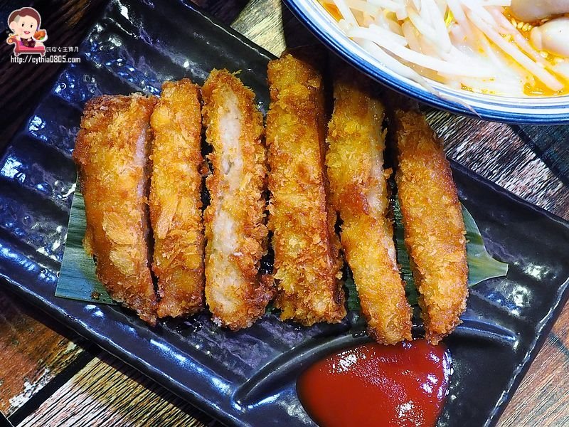 桃園中壢美食-山禾堂拉麵-好害羞，雞佛拉麵讓你補身體，還有超可愛的吐司冰淇淋  (邀約) @民宿女王芽月-美食.旅遊.全台趴趴走