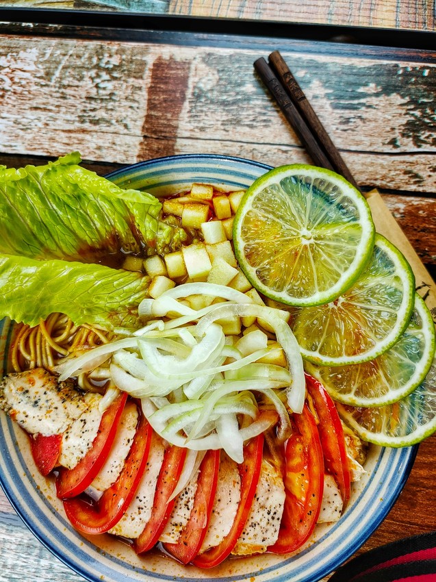 1.8公斤,三台斤,中壢火車站美食,中壢美食,大份量,嫩雞拉麵,東京牛奶起司,樹幹拉麵,社教館,蒲島太郎 @民宿女王芽月-美食.旅遊.全台趴趴走