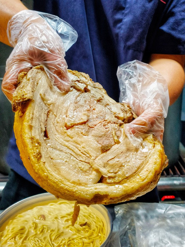 1.8公斤,三台斤,中壢火車站美食,中壢美食,大份量,嫩雞拉麵,東京牛奶起司,樹幹拉麵,社教館,蒲島太郎 @民宿女王芽月-美食.旅遊.全台趴趴走