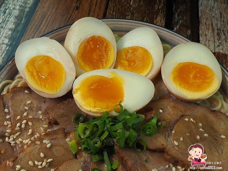 1.8公斤,三台斤,中壢火車站美食,中壢美食,大份量,嫩雞拉麵,東京牛奶起司,樹幹拉麵,社教館,蒲島太郎 @民宿女王芽月-美食.旅遊.全台趴趴走