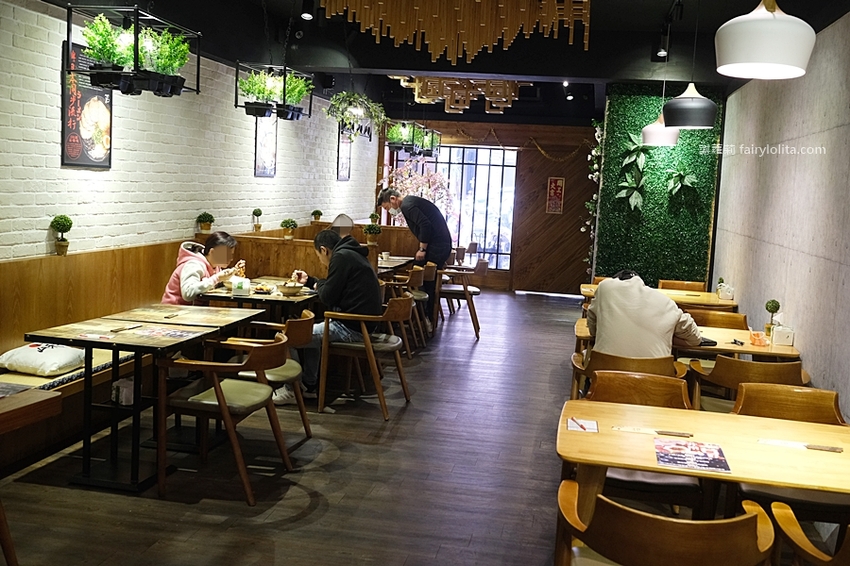 霸氣給料、滿到連麵都看不見！超佛心讓你免費加麵2次不用錢！