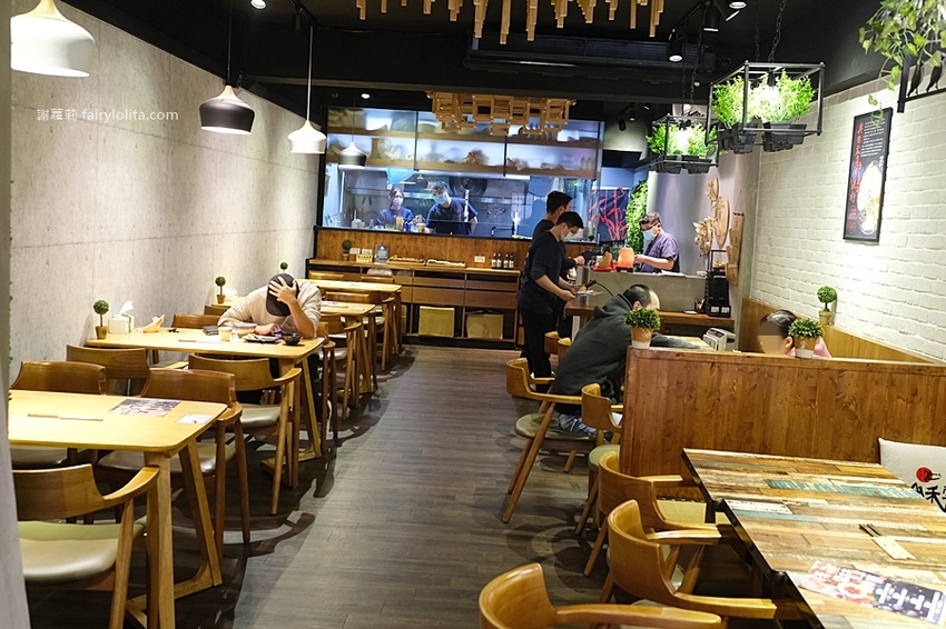 霸氣給料、滿到連麵都看不見！超佛心讓你免費加麵2次不用錢！