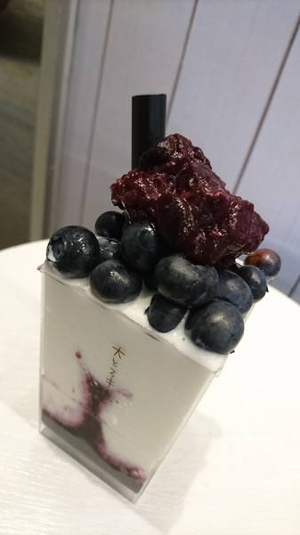 Ootoro Milk 大とろ牛乳(快閃夢時代)：高雄~超夯的Ootoro Milk 大とろ牛乳快閃夢時代了~限定7/1-8/31~用吸的牛奶冰~不含任何添加物~就是要天然優質~