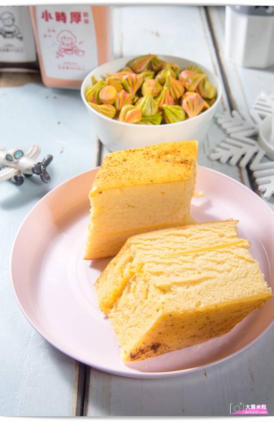 百元平價古早味蛋糕,朵玫絲甜點森林,爆漿內餡超滿溢,每日現烤出爐立馬瘋搶,每週單雙日推出限定口味,高雄三民美食,高雄甜點推薦, - 大胃米粒 DAVID & MILLY