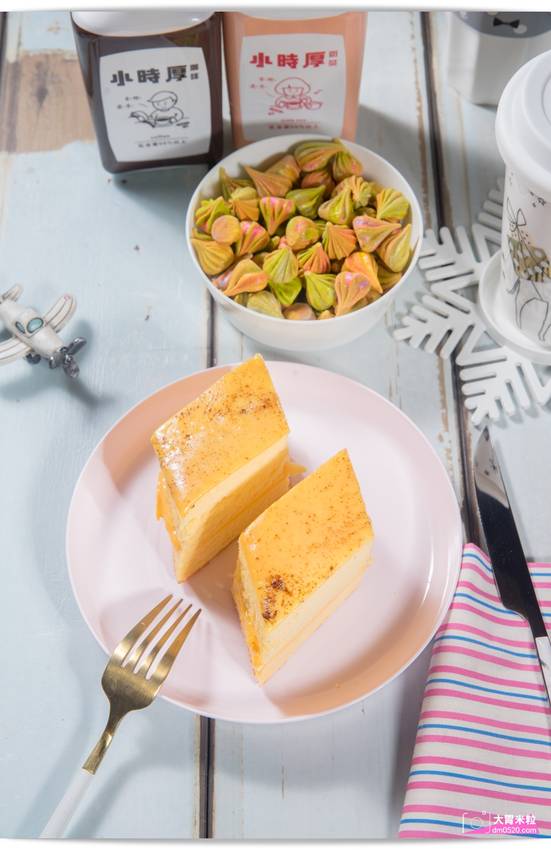 百元平價古早味蛋糕,朵玫絲甜點森林,爆漿內餡超滿溢,每日現烤出爐立馬瘋搶,每週單雙日推出限定口味,高雄三民美食,高雄甜點推薦, - 大胃米粒 DAVID & MILLY