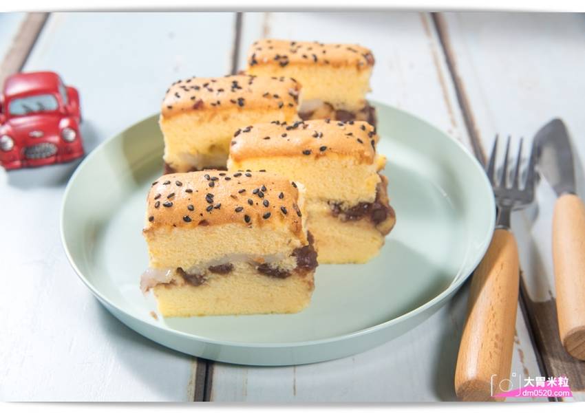 百元平價古早味蛋糕,朵玫絲甜點森林,爆漿內餡超滿溢,每日現烤出爐立馬瘋搶,每週單雙日推出限定口味,高雄三民美食,高雄甜點推薦, - 大胃米粒 DAVID & MILLY