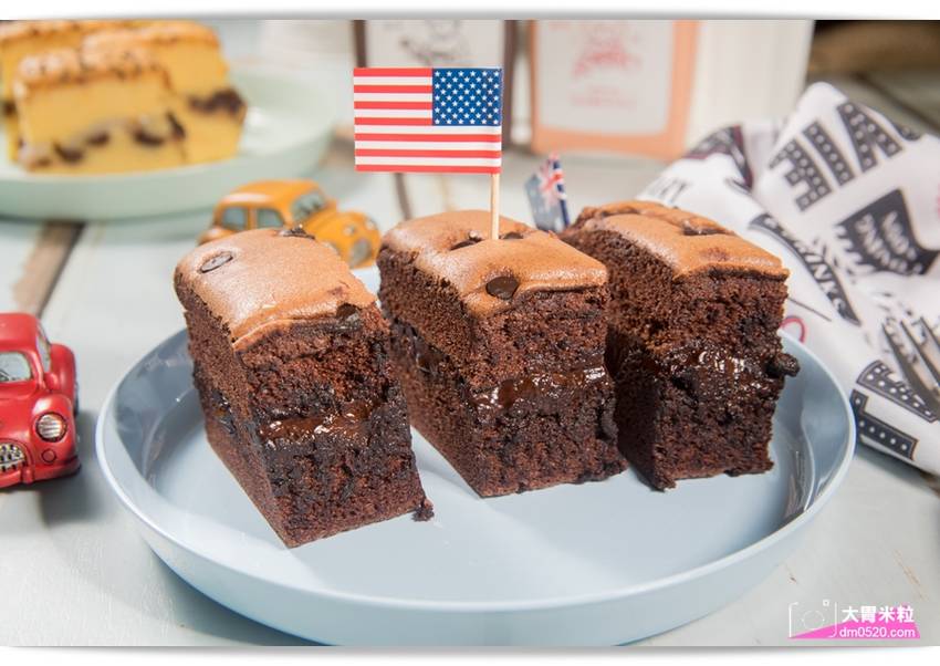 百元平價古早味蛋糕,朵玫絲甜點森林,爆漿內餡超滿溢,每日現烤出爐立馬瘋搶,每週單雙日推出限定口味,高雄三民美食,高雄甜點推薦, - 大胃米粒 DAVID & MILLY