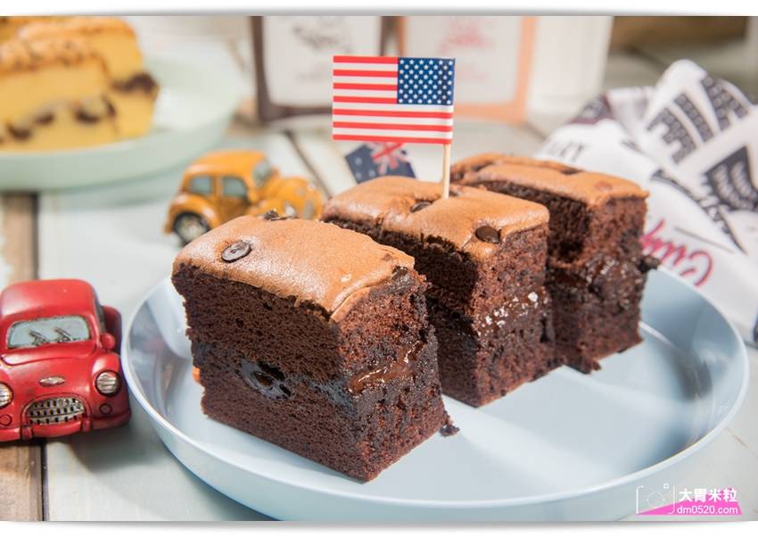 百元平價古早味蛋糕,朵玫絲甜點森林,爆漿內餡超滿溢,每日現烤出爐立馬瘋搶,每週單雙日推出限定口味,高雄三民美食,高雄甜點推薦, - 大胃米粒 DAVID & MILLY