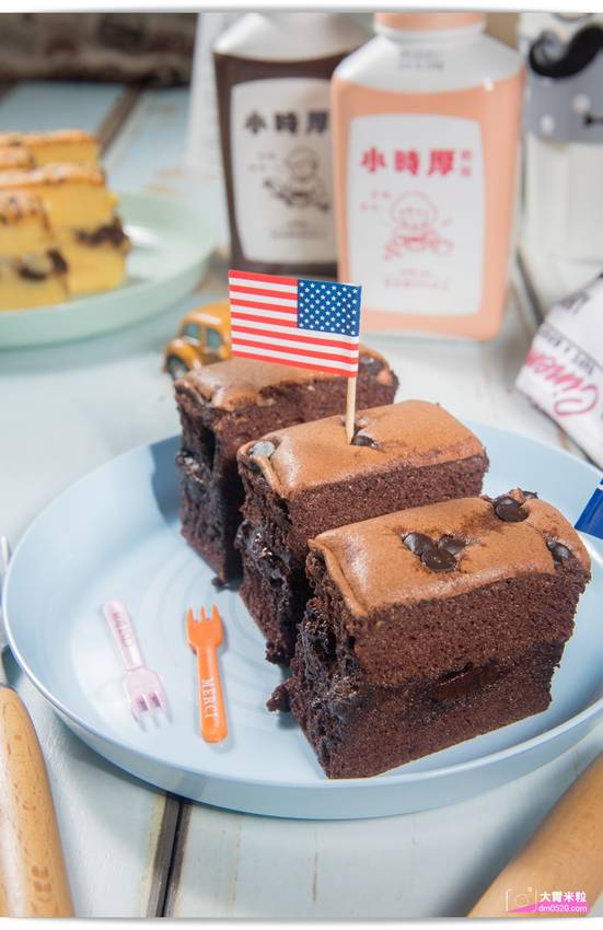 百元平價古早味蛋糕,朵玫絲甜點森林,爆漿內餡超滿溢,每日現烤出爐立馬瘋搶,每週單雙日推出限定口味,高雄三民美食,高雄甜點推薦, - 大胃米粒 DAVID & MILLY