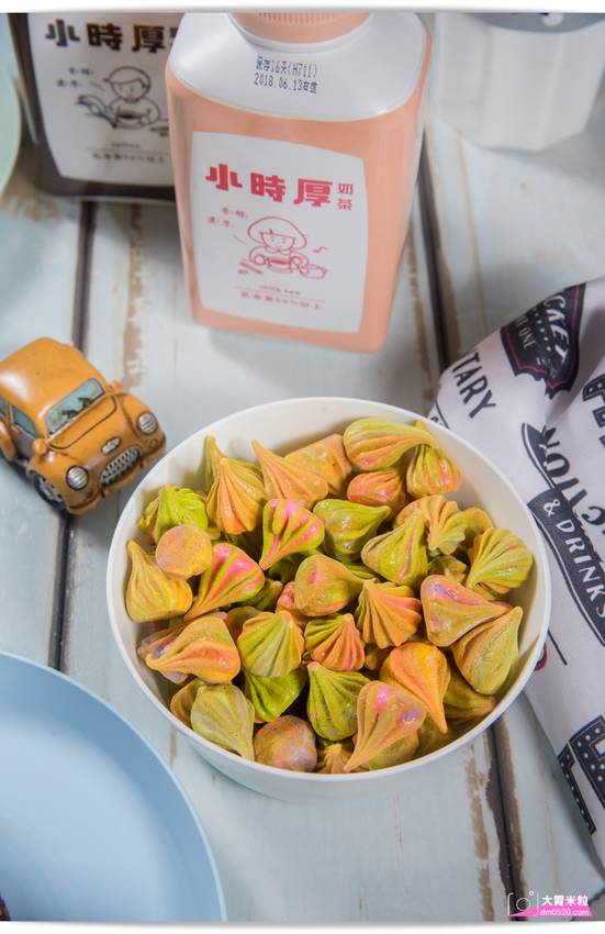 百元平價古早味蛋糕,朵玫絲甜點森林,爆漿內餡超滿溢,每日現烤出爐立馬瘋搶,每週單雙日推出限定口味,高雄三民美食,高雄甜點推薦, - 大胃米粒 DAVID & MILLY