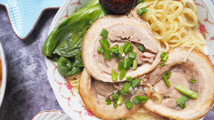 冷凍叉燒豚骨拉麵,明治拉麵,幸福拉麵,幸福拉麵 評價,武漢肺炎 防疫美食,武漢肺炎 冷凍食品,武漢肺炎 免疫力,囤貨拉麵,囤貨冷凍食品,囤貨雞湯