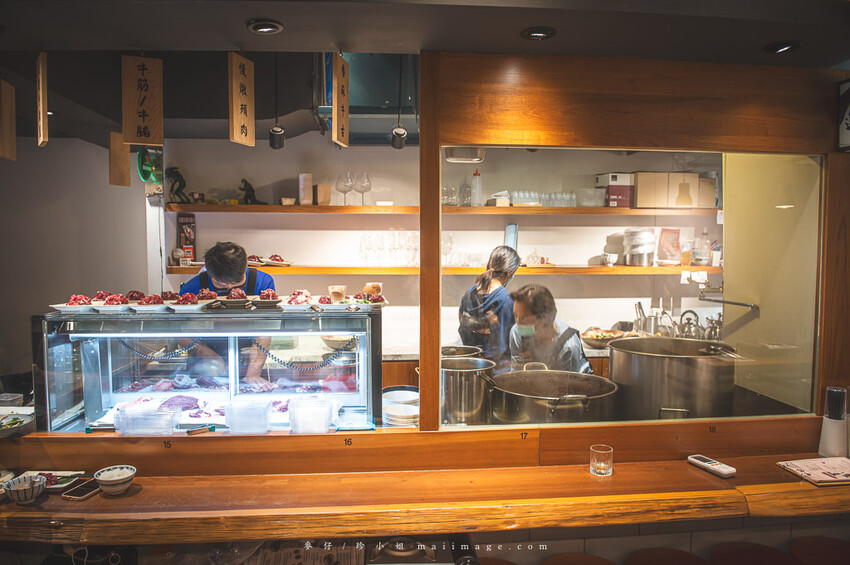 台北美食｜牛肆湯鍋 ～台北超人氣的溫體牛肉蔬菜火鍋，網路預約困難店想吃請趁早訂位