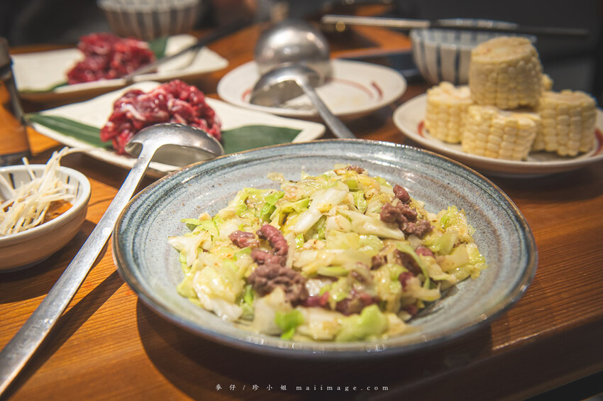 台北美食｜牛肆湯鍋 ～台北超人氣的溫體牛肉蔬菜火鍋，網路預約困難店想吃請趁早訂位