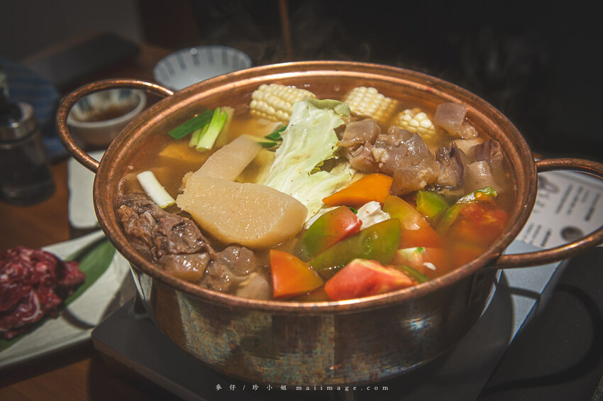 台北美食｜牛肆湯鍋 ～台北超人氣的溫體牛肉蔬菜火鍋，網路預約困難店想吃請趁早訂位