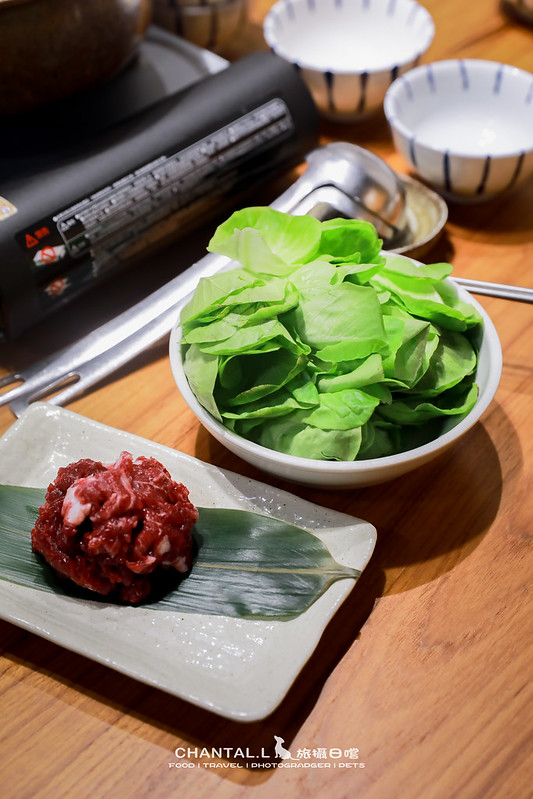 台北溫體牛火鍋！中山區牛肆火鍋湯頭暖身，必吃烤牛舌與雜炊。