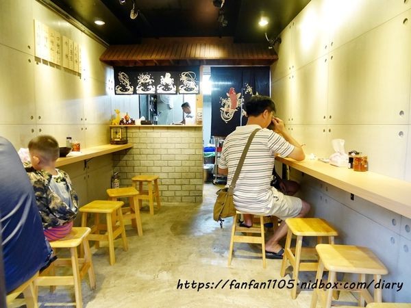 【台北美食】万家紅麵線-大安店 #古早味 #台灣小吃 #大安站 #巷弄美食 #東石鮮蚵 #麵線  (13).JPG