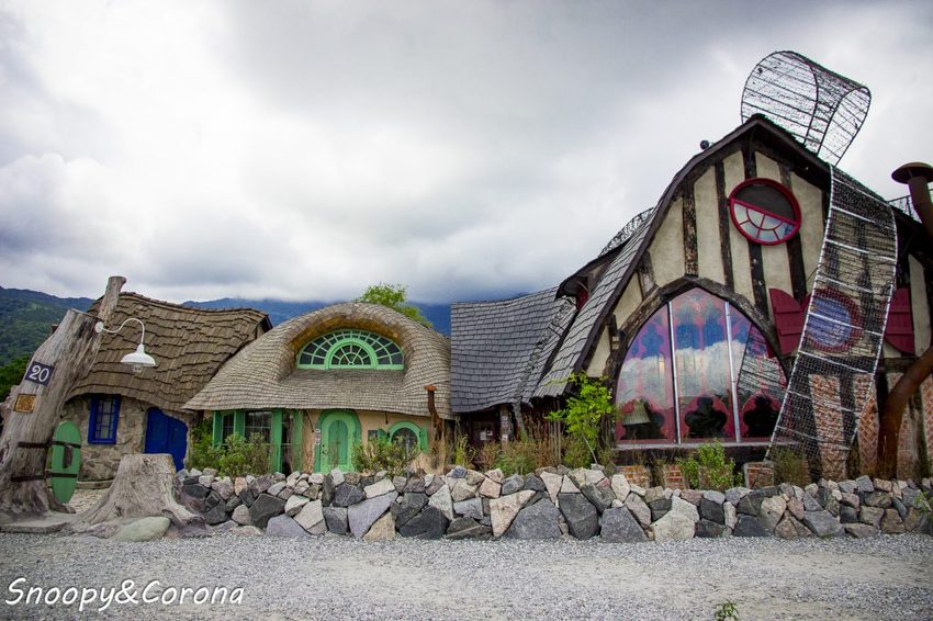 【吃喝．花蓮】壽豐景點／Mr.Sam山姆先生咖啡館～最夢幻的童話屋咖啡館，彷復進入魔戒哈比人居住的夏爾村