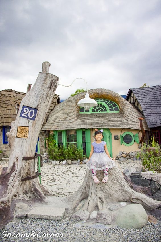 【吃喝．花蓮】壽豐景點／Mr.Sam山姆先生咖啡館～最夢幻的童話屋咖啡館，彷復進入魔戒哈比人居住的夏爾村