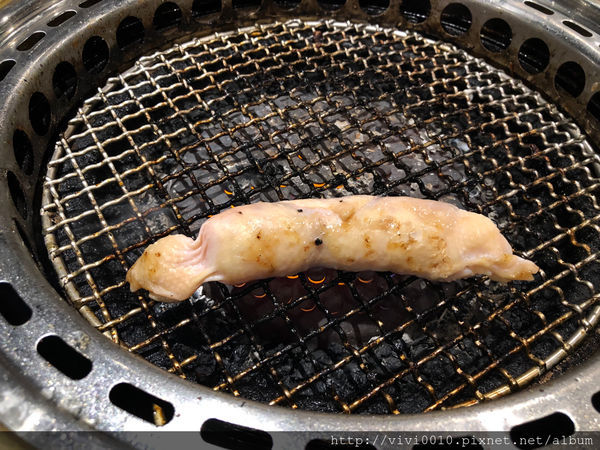 圓圓家愛吃貨—新北樹林《好客燒烤》滿滿的肉,新鮮的海味,海鮮燒烤吃到飽,樹林秀泰店2018新開幕!!