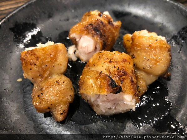 圓圓家愛吃貨—新北樹林《好客燒烤》滿滿的肉,新鮮的海味,海鮮燒烤吃到飽,樹林秀泰店2018新開幕!!