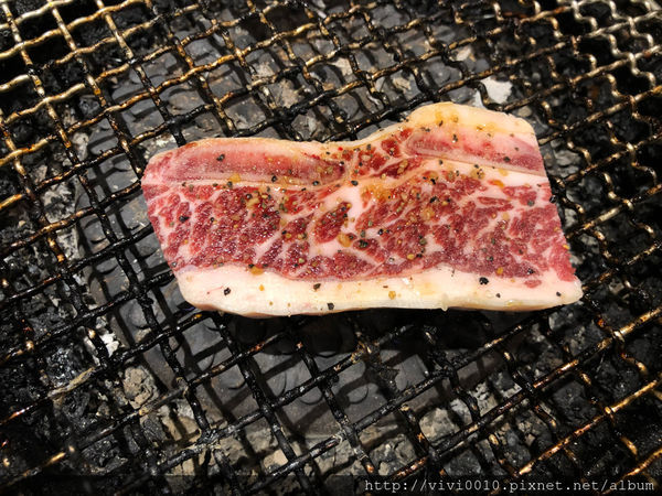 圓圓家愛吃貨—新北樹林《好客燒烤》滿滿的肉,新鮮的海味,海鮮燒烤吃到飽,樹林秀泰店2018新開幕!!