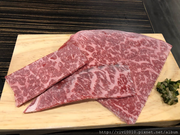圓圓家愛吃貨—新北樹林《好客燒烤》滿滿的肉,新鮮的海味,海鮮燒烤吃到飽,樹林秀泰店2018新開幕!!