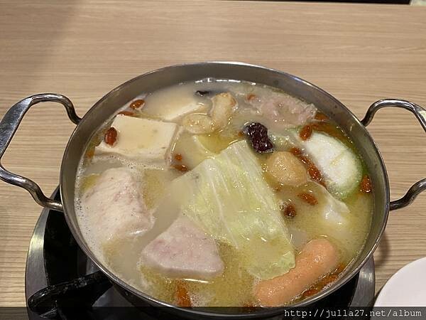 20220716_064641037_iOS