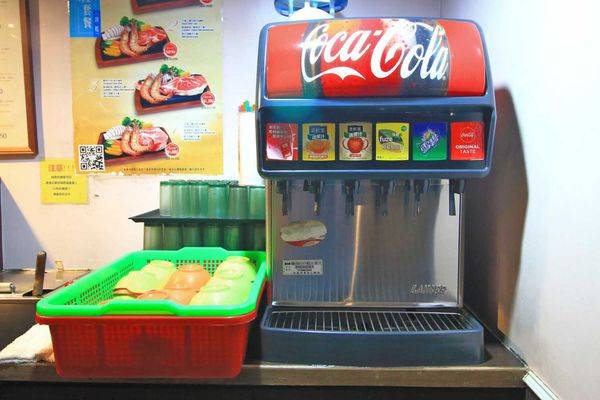 【板橋美食】原創厚切牛排-多汁程度破表！超過３公分厚度的爆汁厚切豬排