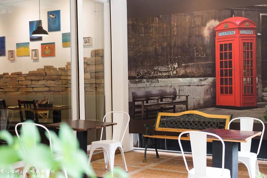 高雄左營︱O.manny 奧曼尼 Kitchen　寧靜小店、超邪惡熱鍋鬆餅，邂逅一場食與畫交織的優雅繽紛好時光！