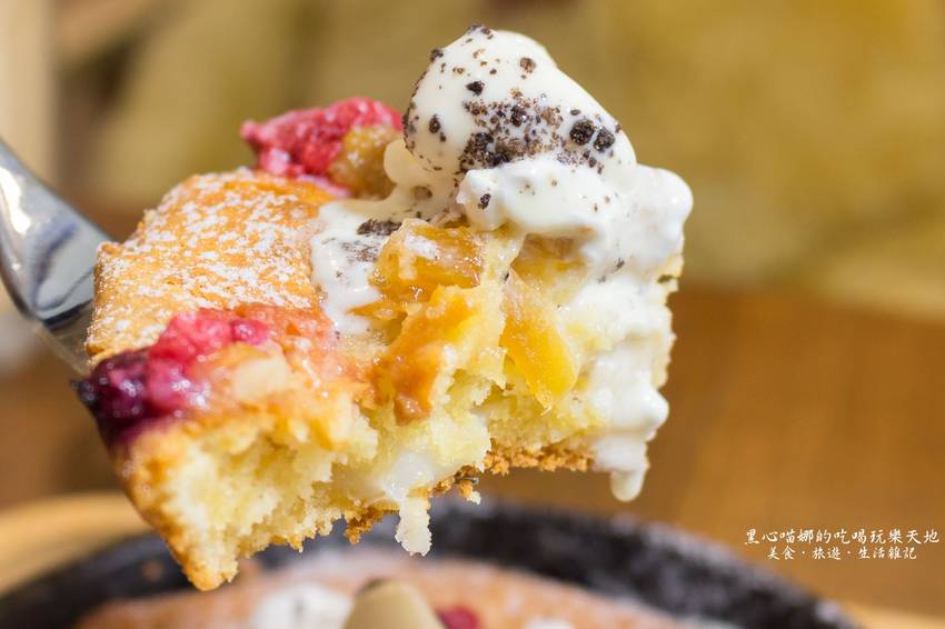 高雄左營︱O.manny 奧曼尼 Kitchen　寧靜小店、超邪惡熱鍋鬆餅，邂逅一場食與畫交織的優雅繽紛好時光！