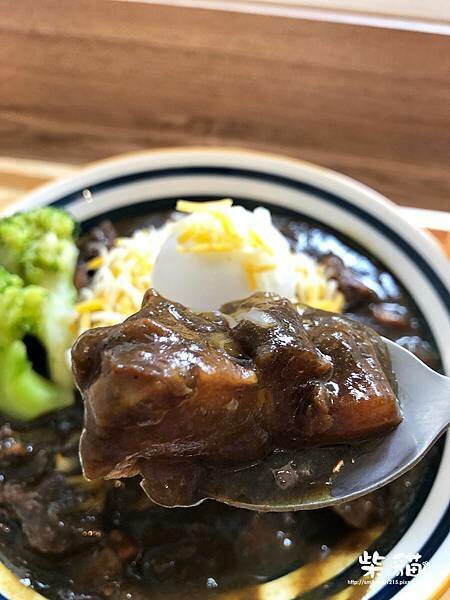 筋肉牛熟成咖哩3.jpg 筋肉牛熟成咖哩3.jpg