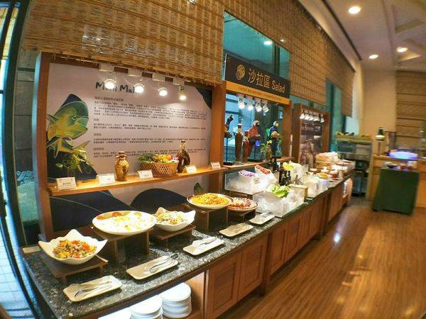 37303500_1872059262815285_3557586170793689088_n