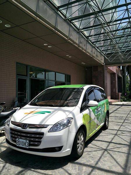 37259788_1871776739510204_1964745700226891776_n