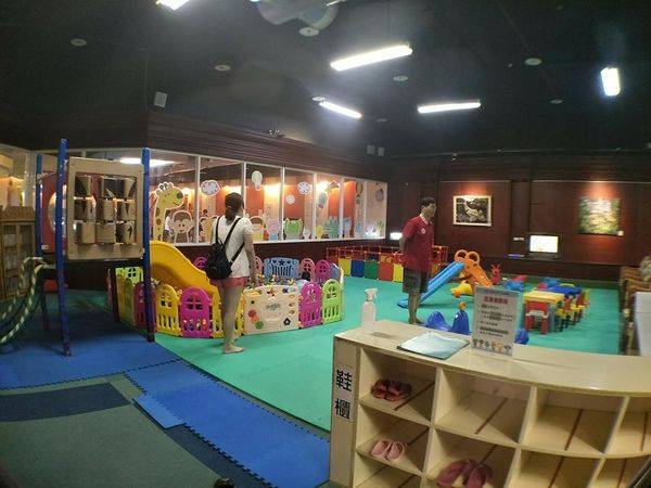 37335550_1872184526136092_5790374951693320192_n