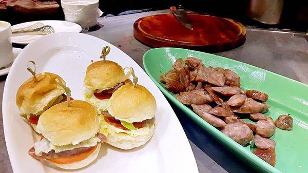 37206658_1870723572948854_4039385792353665024_n