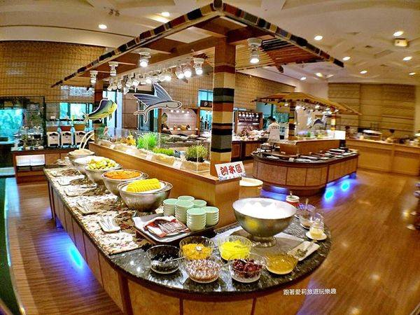 37177626_1870818516272693_6562113319891632128_n