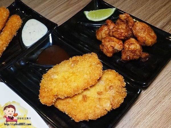 桃園觀光夜市美食-麵屋 豚次郎-精心熬煮大份量拉麵,芝麻擔擔麵讓人驚艷 (邀約) @民宿女王芽月-美食.旅遊.全台趴趴走