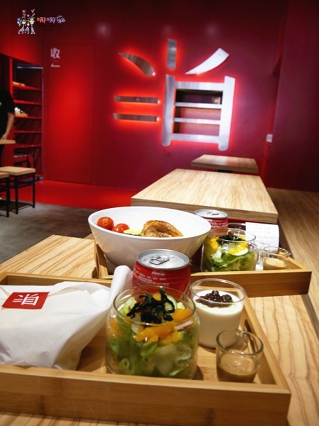 買二送一,新鮮食材,現點現做,宵夜外送,輕食套餐,咖啡免費喝,產地直達,濃湯喝到飽,桃園車站美食,精緻丼飯外送