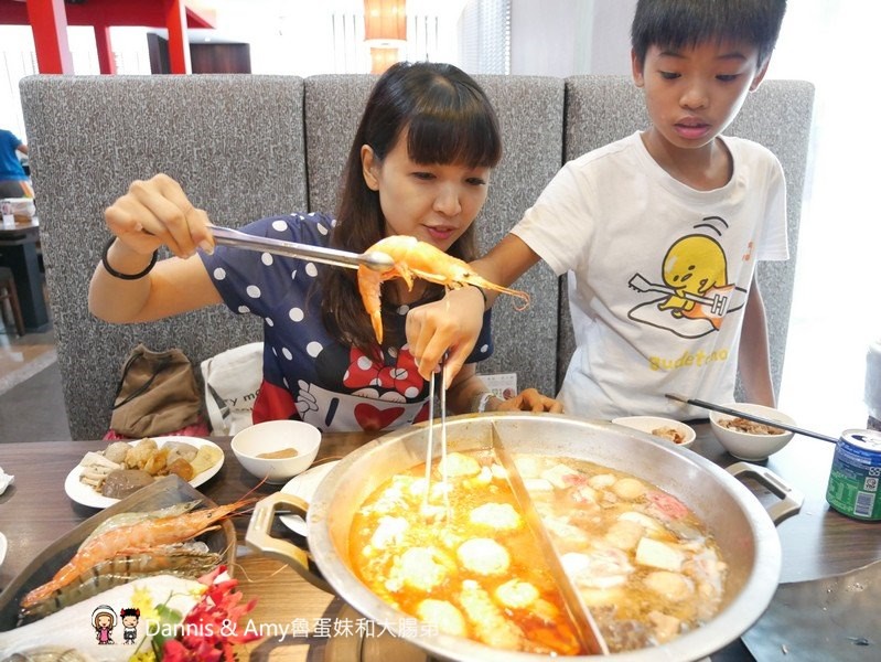 《新竹芙洛麗大飯店餐廳》銅話鍋物火鍋吃到飽.澳洲和牛.美國 Prime 牛肉.鹿兒島黑豬肉.天使紅蝦.幾十種哈根達斯莫凡彼冰淇淋隨你吃︱聚餐推薦（影片）