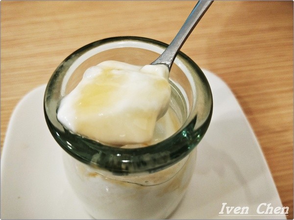 鮮蔬活複合式蔬食料理：《松山捷運小巨蛋站蔬食》推薦隱藏在巷弄的人文鮮活養生素食餐廳\健康有機認證蔬食-『鮮蔬活複合式蔬食料理』