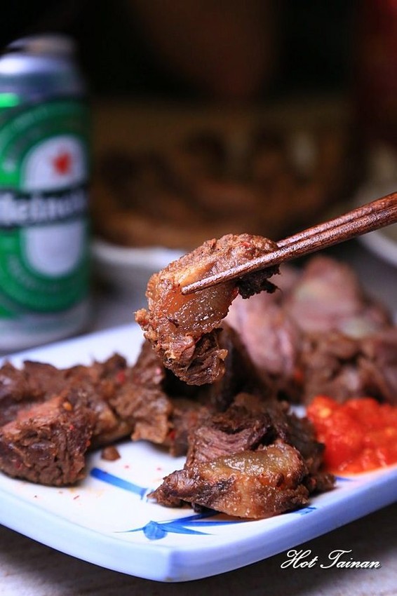 總裁灶腳:【台南美食】滷味好吃就算了!連辣椒都很誇張好吃的滷味店:總裁灶腳