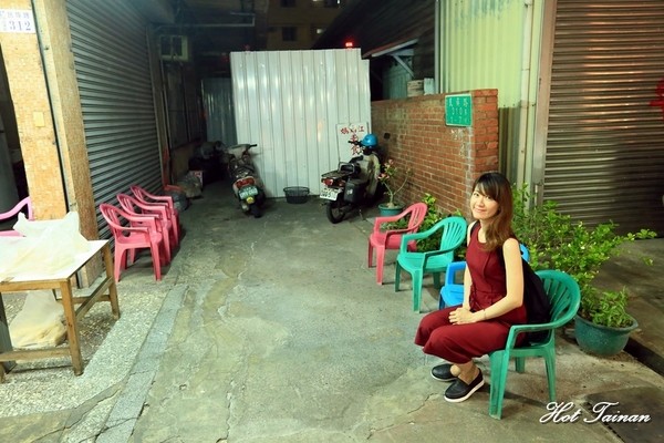 阿婆烤玉米:【嘉義美食】一定要排隊的銅板美食!渾厚烤工炭香味十足的阿婆烤玉米 阿婆烤玉米:【嘉義美食】一定要排隊的銅板美食!渾厚烤工炭香味十足的阿婆烤玉米