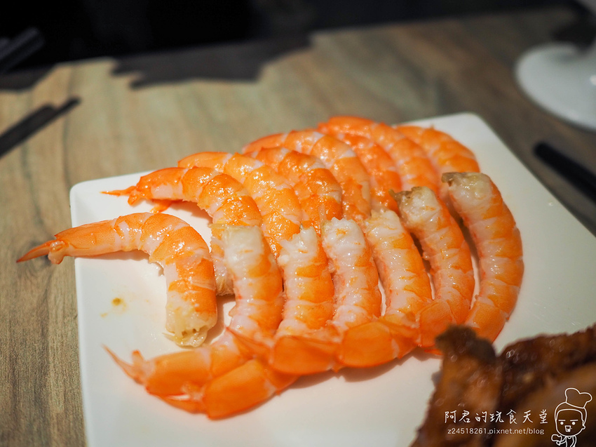 【台北】Maison家｜隱身巷弄內的低調餐酒館｜令人驚艷的爐烤燻豬肋排生蠔分享餐｜國父紀念館美食